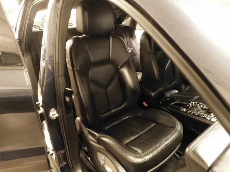 Used 2015 Porsche Macan S AWD/4WD image 37