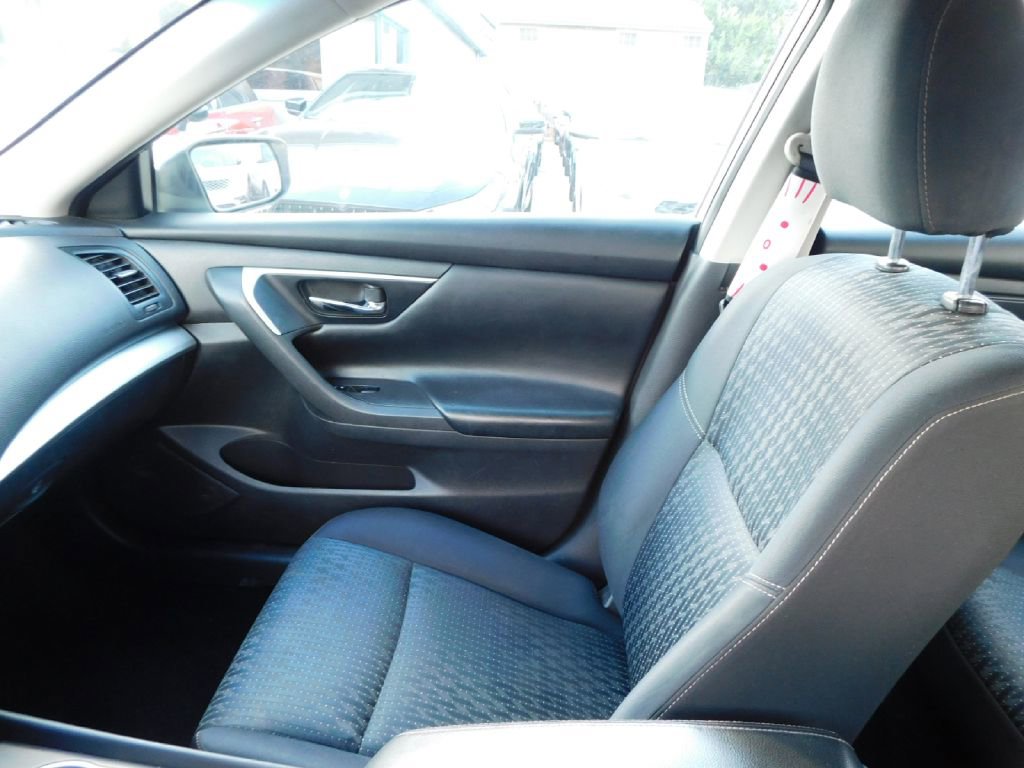 Used 2017 Nissan Altima 2.5 FWD image 29