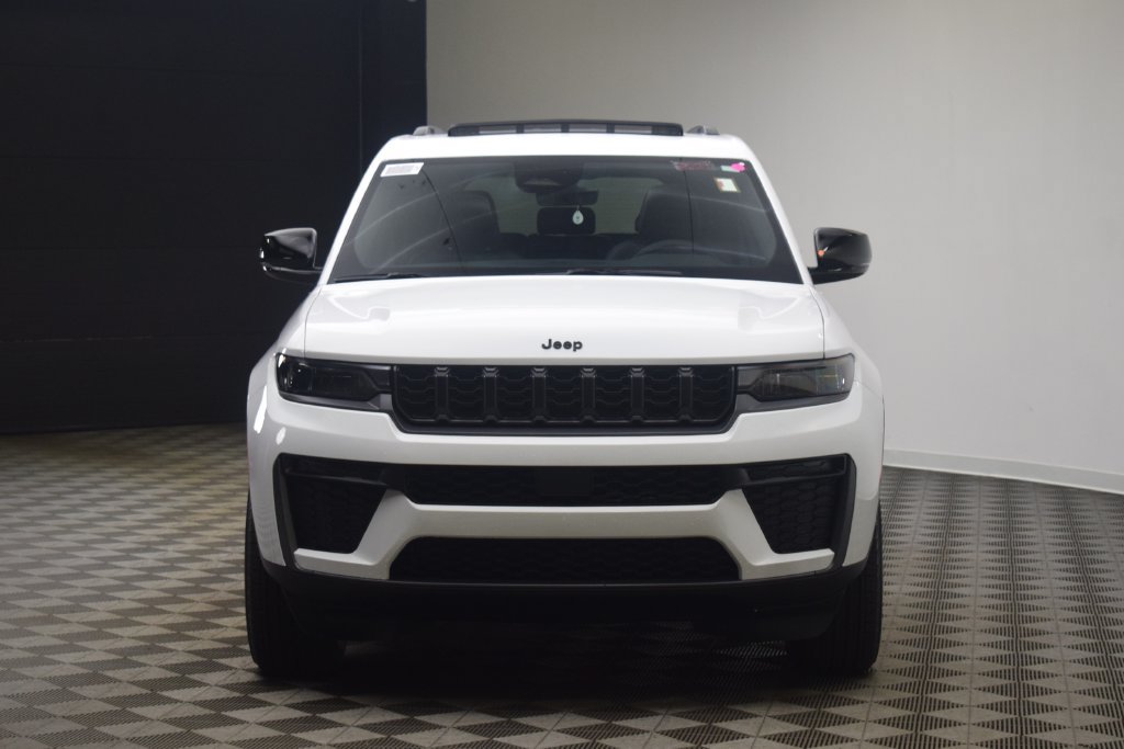 New 2027 Jeep Grand Cherokee 4WD image 2