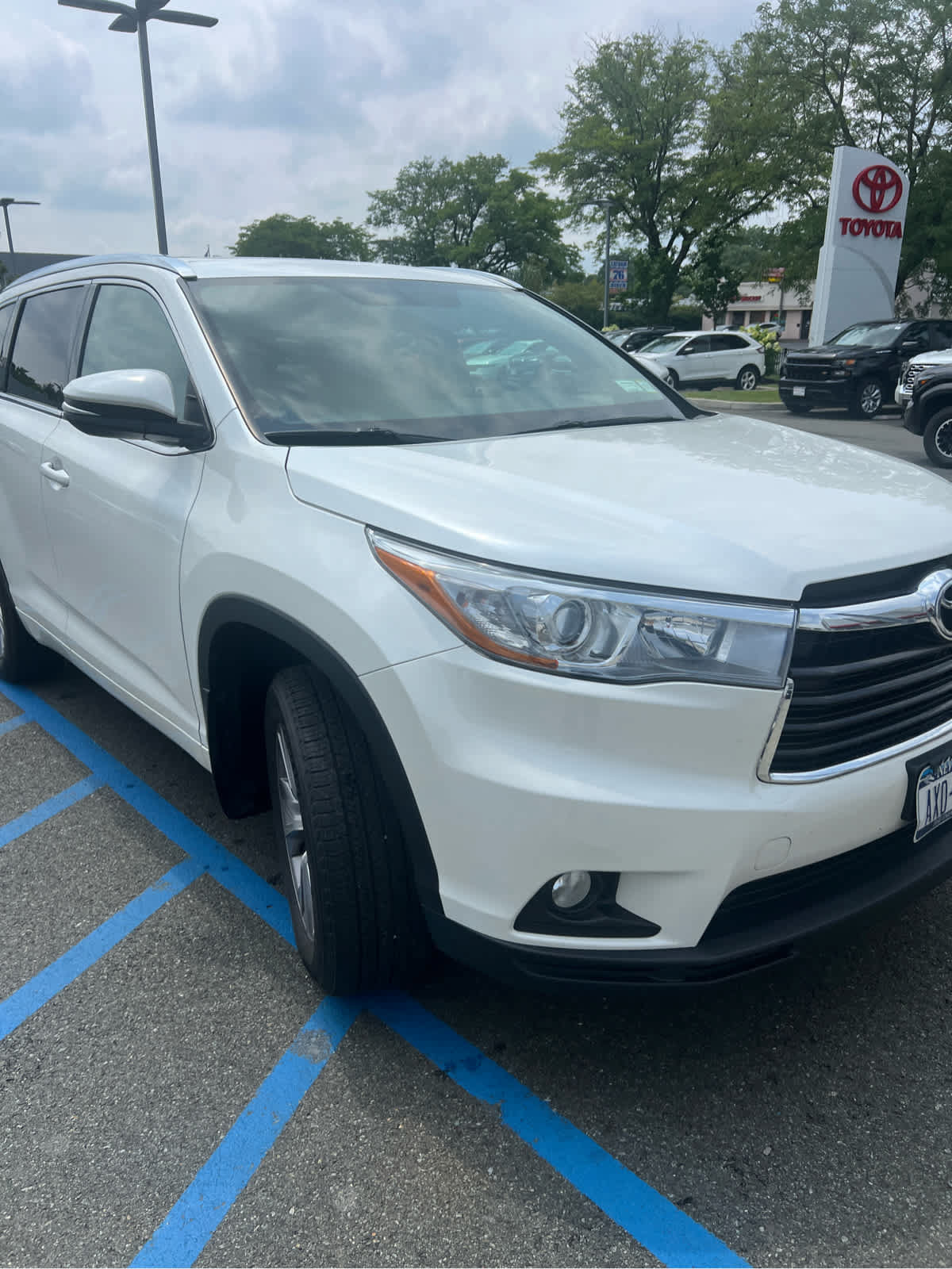 Used 2015 Toyota Highlander XLE AWD/4WD image 15