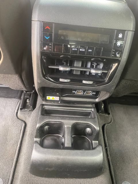 Used 2021 Jeep Grand Cherokee L Limited RWD image 9