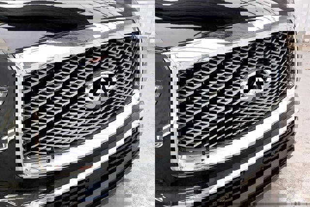 Used 2019 INFINITI QX80 Luxe w/ 22" Wheel Package AWD/4WD image 30