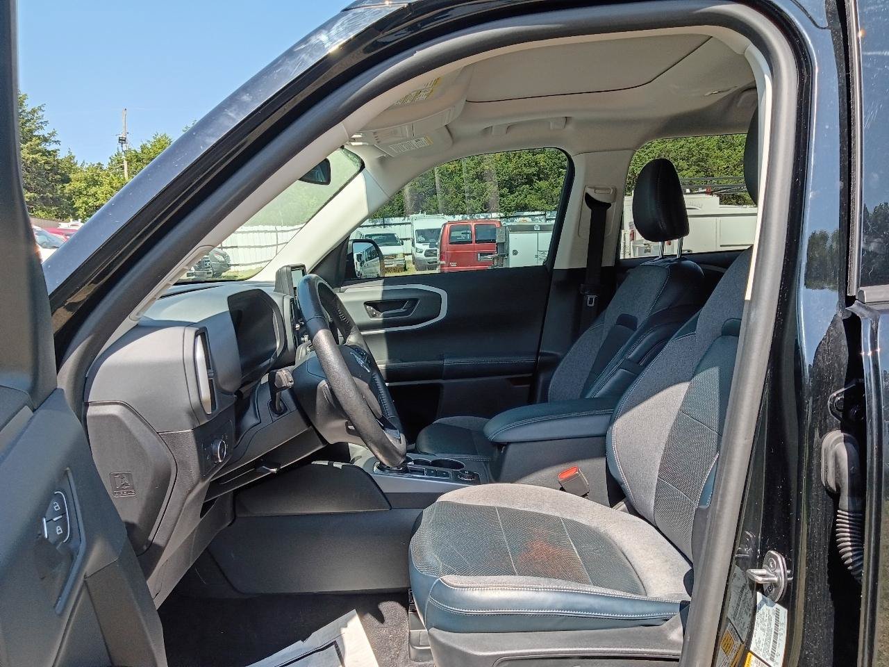 Used 2021 Ford Bronco Sport Outer Banks w/ Outer Banks Package AWD/4WD image 15
