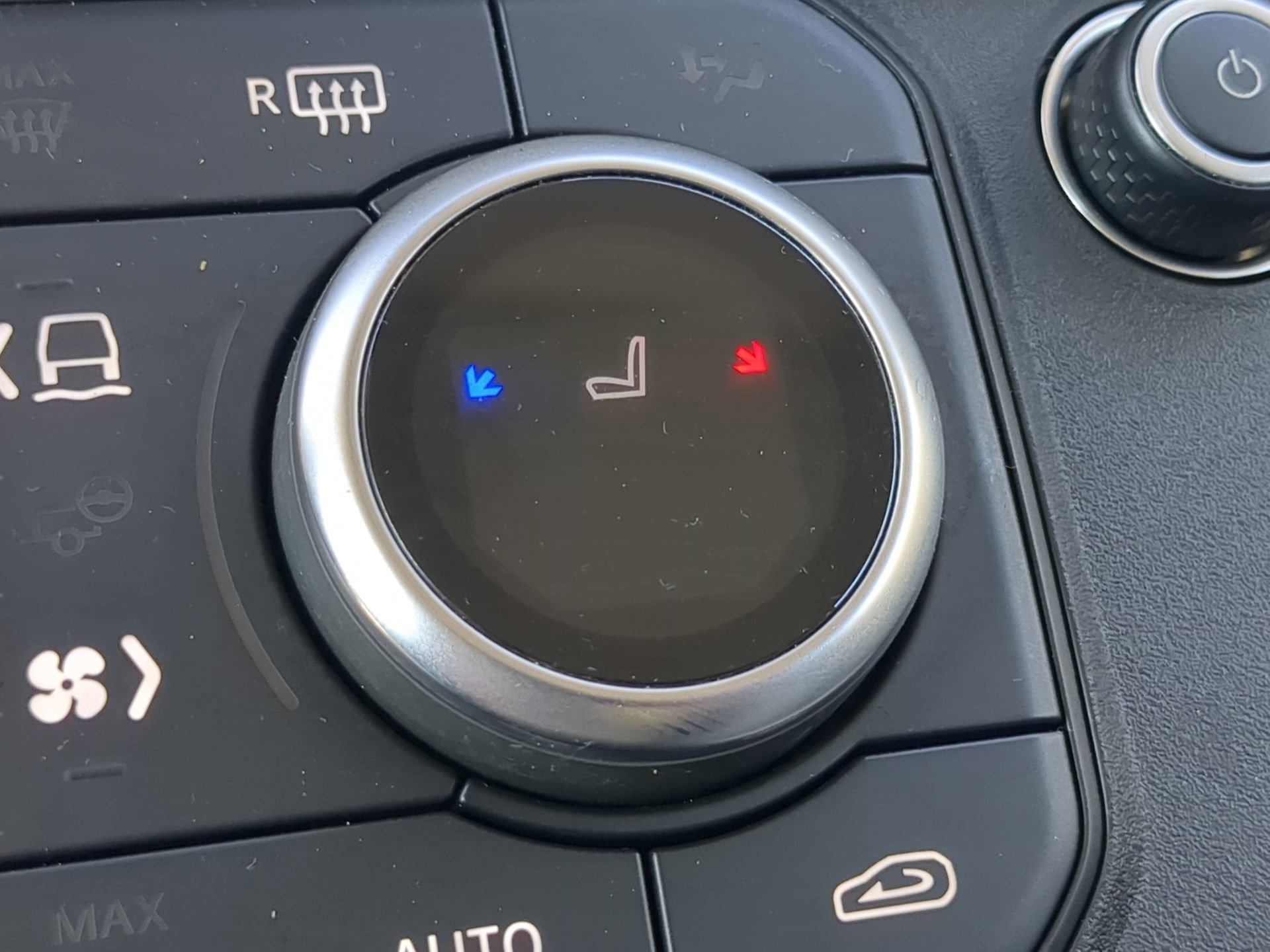 Used 2022 Land Rover Defender 110 SE image 55