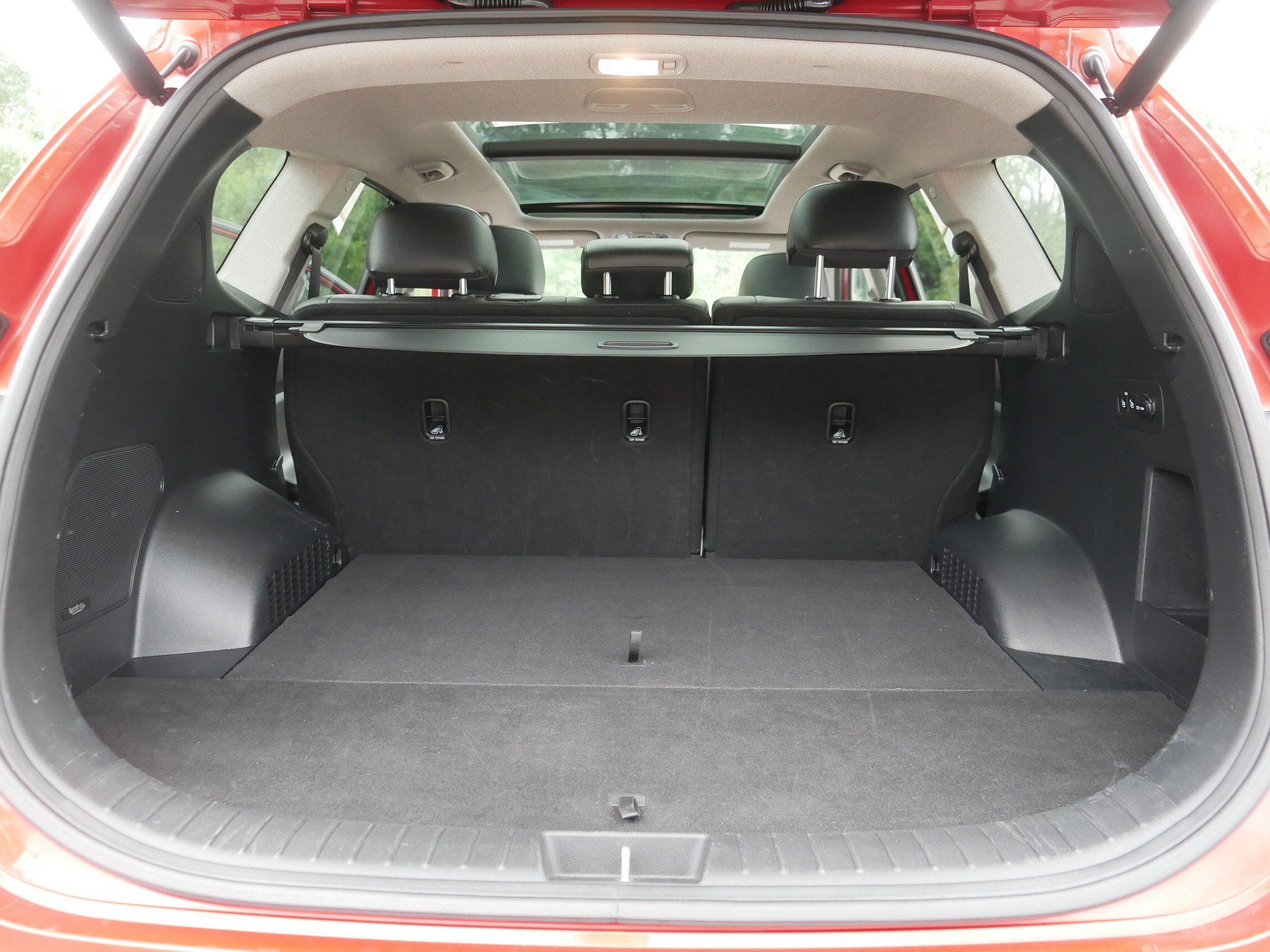 Used 2020 Hyundai Santa Fe Limited AWD/4WD image 18