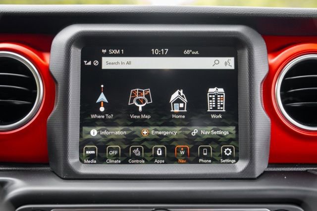 Used 2022 Jeep Gladiator Rubicon w/ LED Lighting Group AWD/4WD image 37