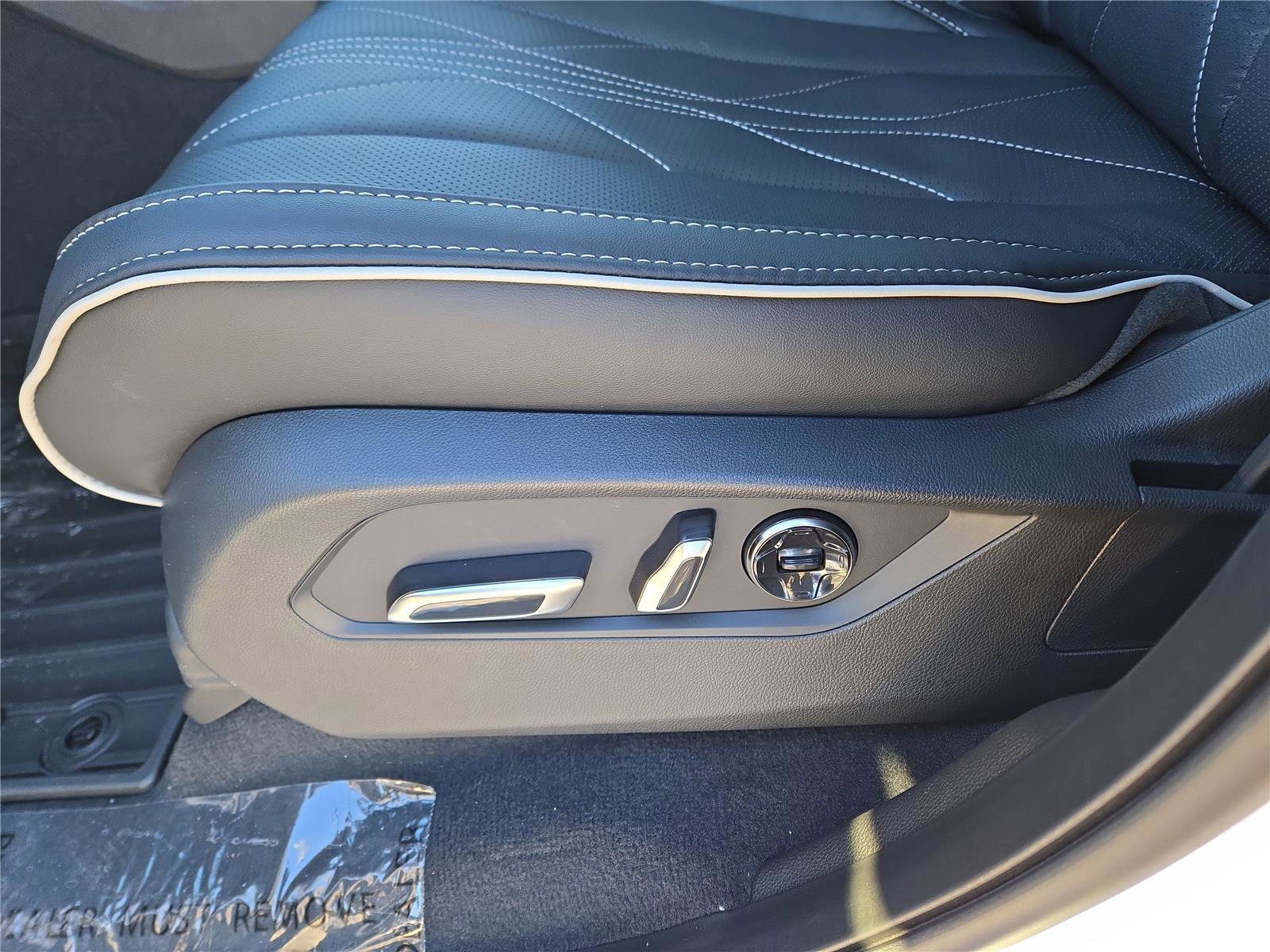 New 2026 Acura MDX SH-AWD w/Advance image 22