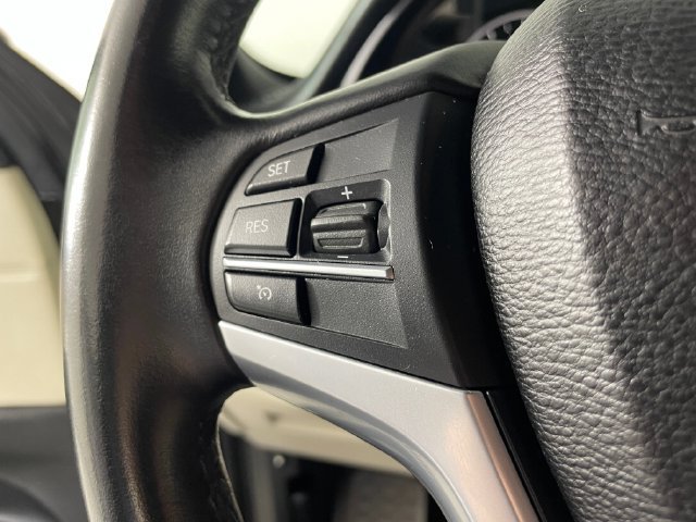 Used 2017 BMW X5 xDrive40e AWD/4WD image 11