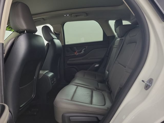 Used 2025 Lincoln Corsair Reserve FWD image 12