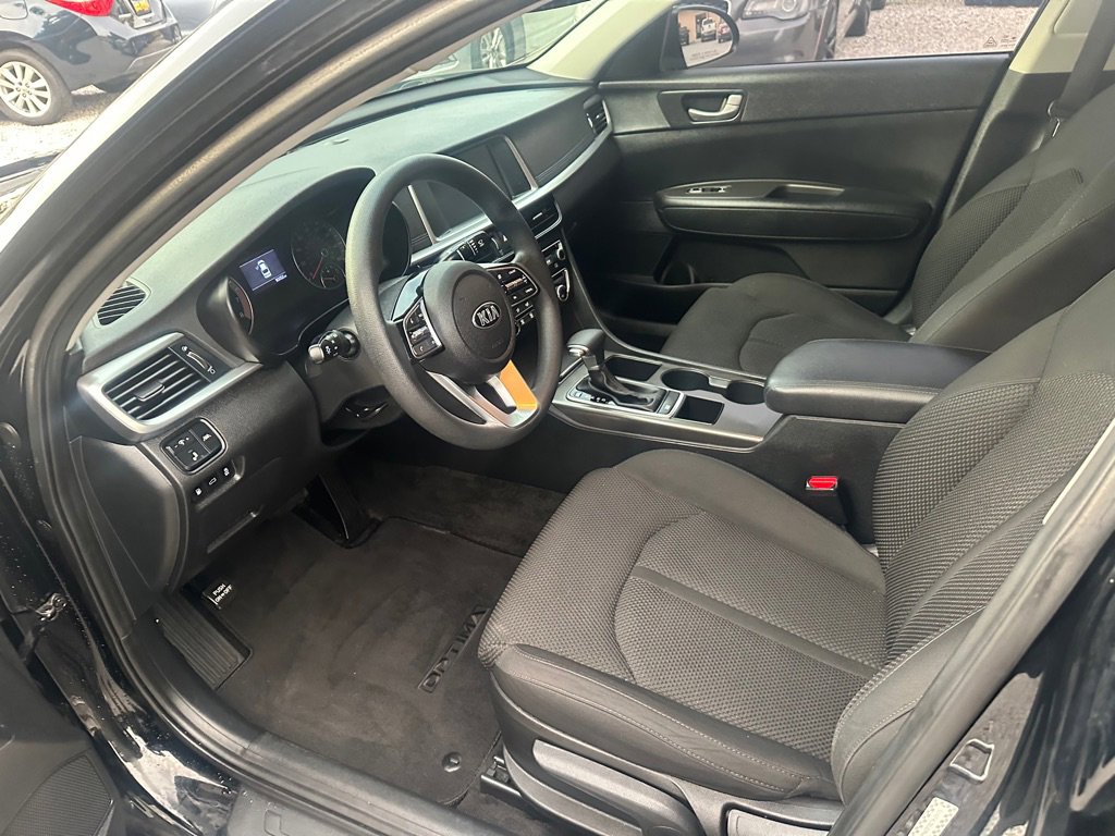 Used 2020 Kia Optima LX image 10