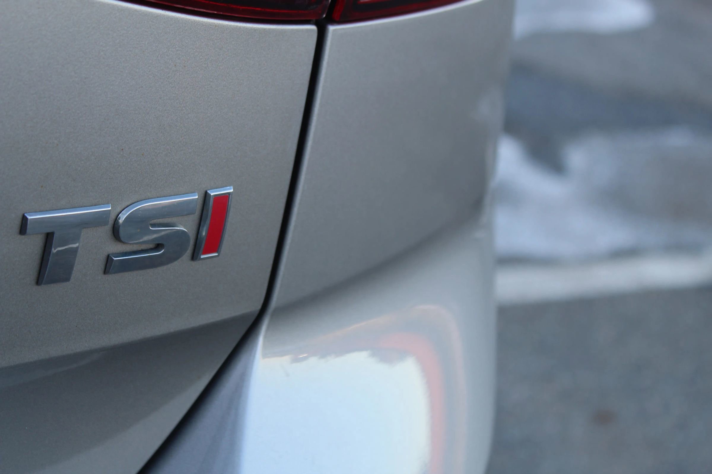 Used 2016 Volkswagen Golf SE w/ Lighting Package image 40