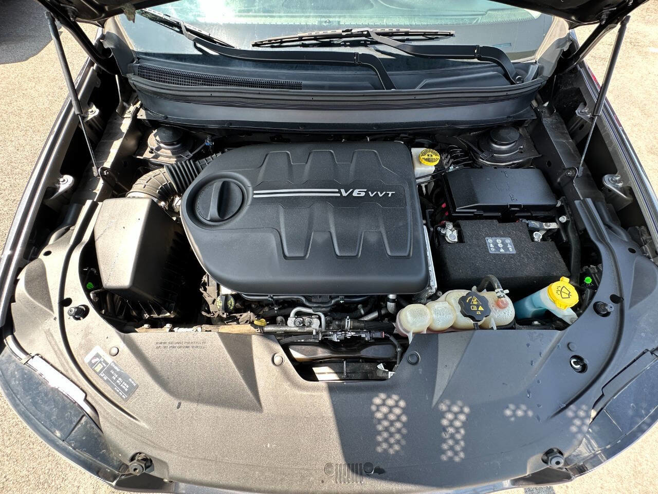 Used 2019 Jeep Cherokee Limited image 29