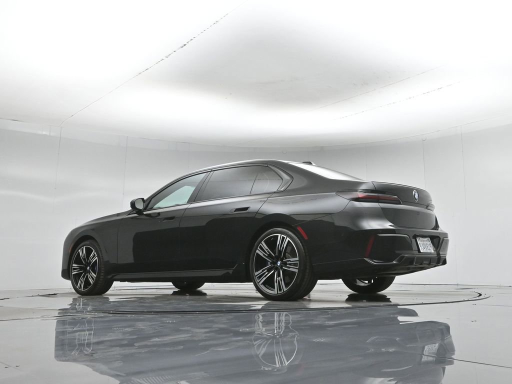 Used 2023 BMW 740i w/ Parking Assistance Package image 3