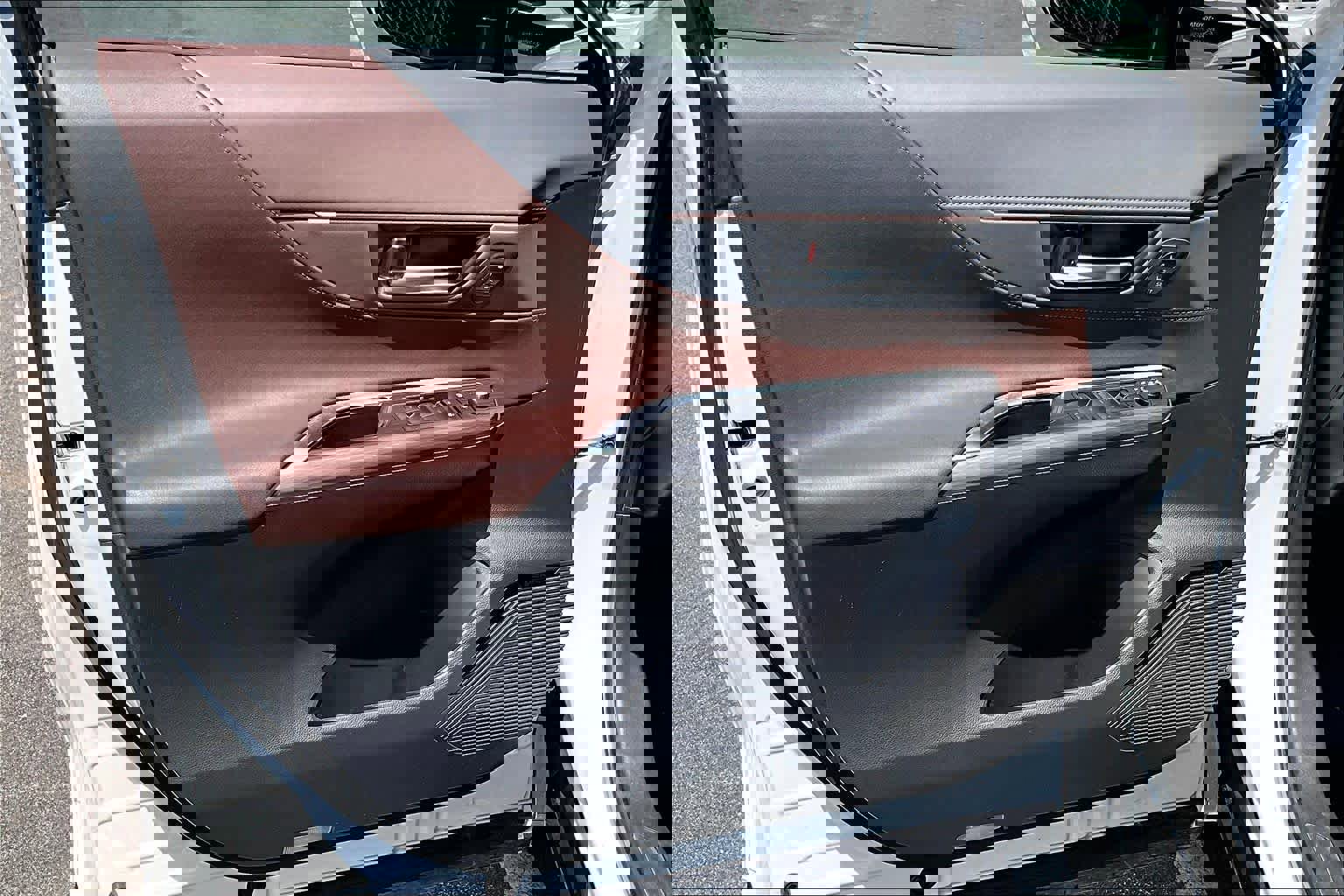 Certified 2024 Toyota Venza Limited AWD/4WD image 22