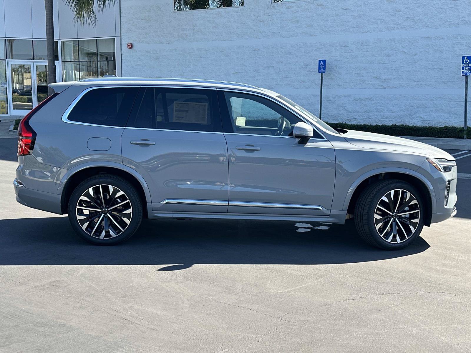 New 2026 Volvo XC90 T8 Plus w/ Protection Package Premier AWD/4WD image 3