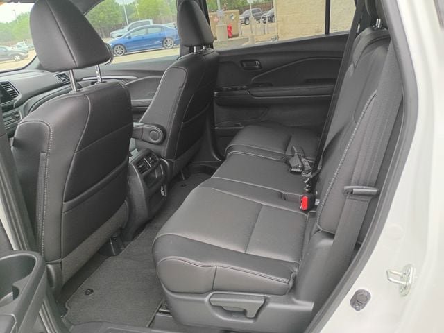 Used 2023 Honda Passport EX-L image 9