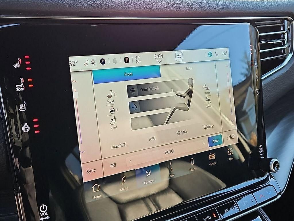 Used 2023 Jeep Wagoneer Series III w/ Preferred Equipment Group image 16