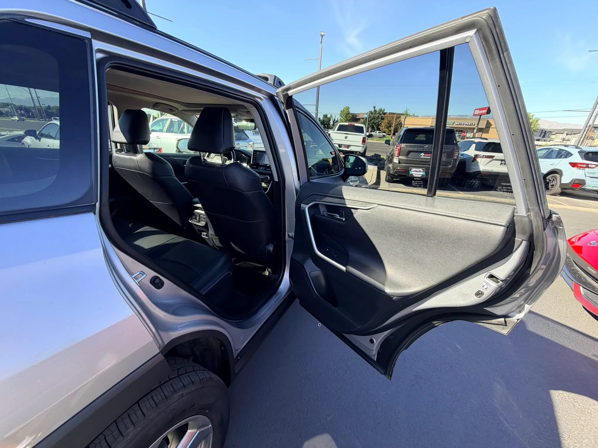Used 2021 Toyota RAV4 Limited AWD/4WD image 23
