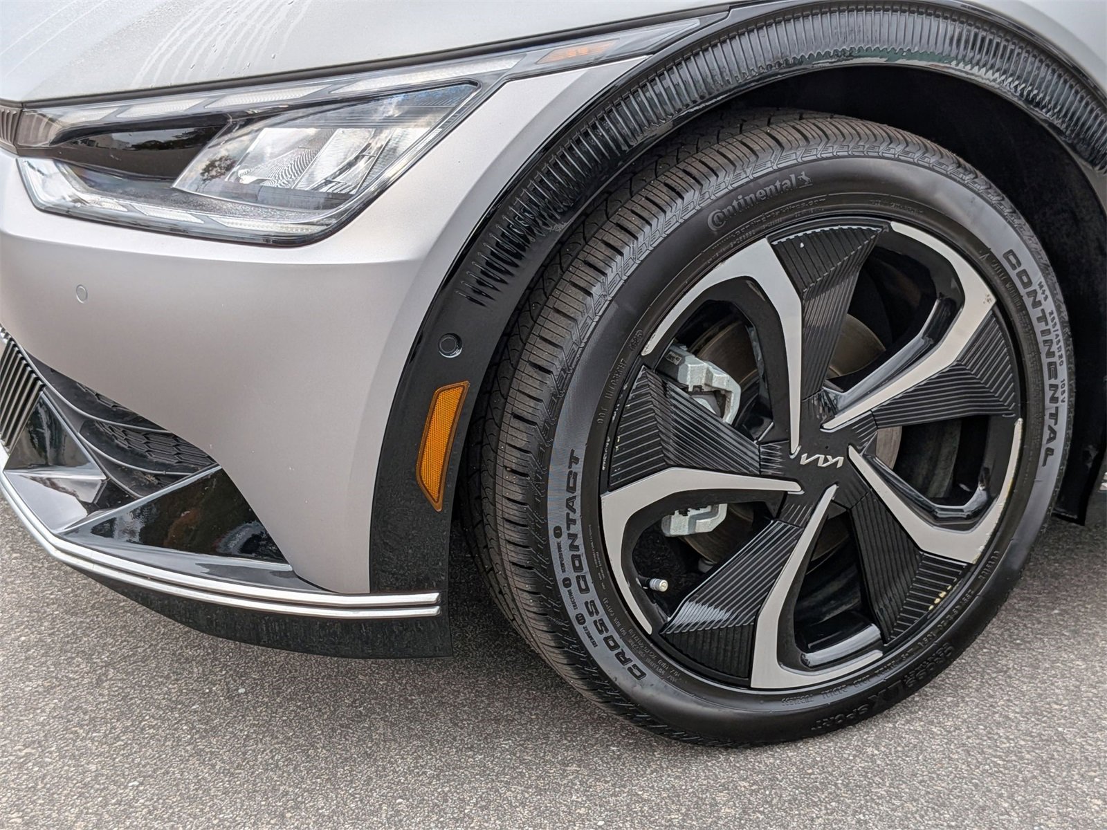 Used 2022 Kia EV6 GT-Line w/ First Edition Package image 9