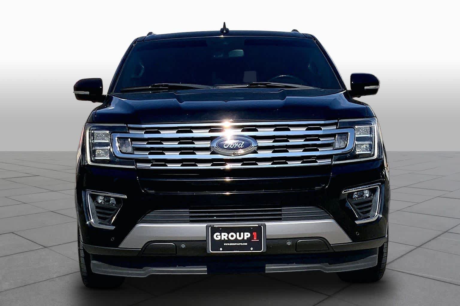 Used 2018 Ford Expedition Max Limited w/ Equipment Group 302A RWD image 4