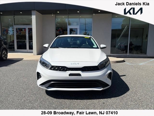Certified 2022 Kia Forte LXS w/ LXS Technology Package FWD image 1