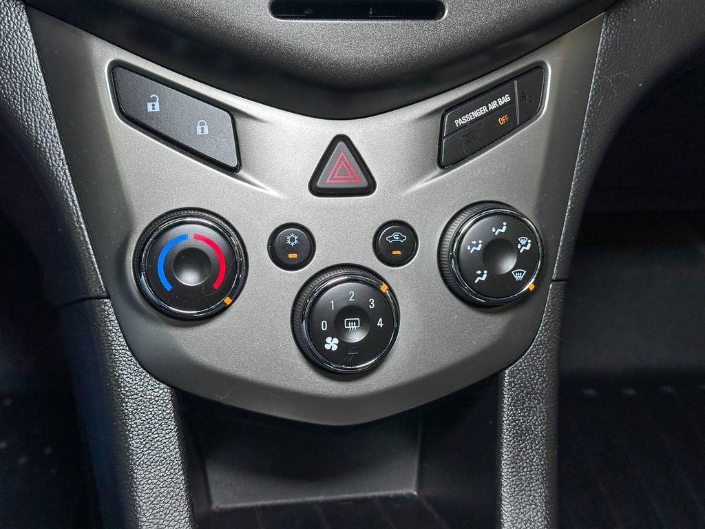 Used 2015 Chevrolet Sonic LT image 37