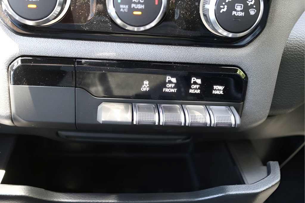 New 2026 RAM 1500 Express RWD image 23