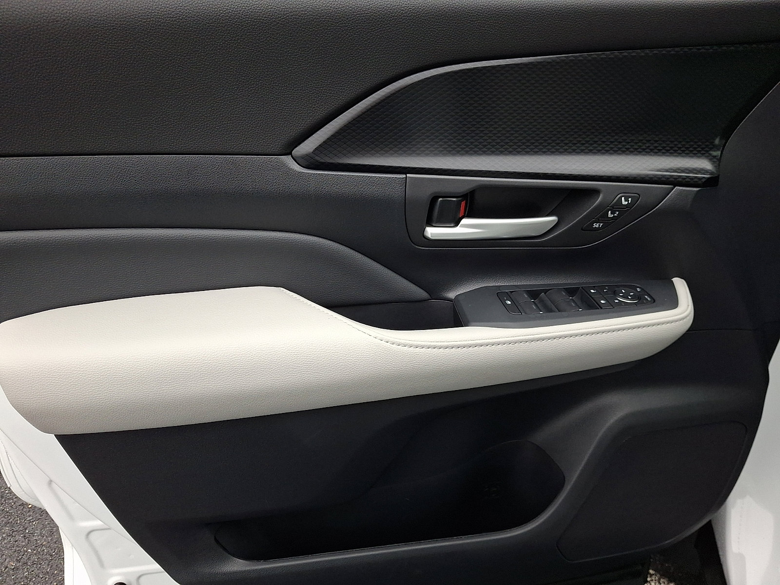 Used 2026 Toyota Grand Highlander MAX Platinum image 11