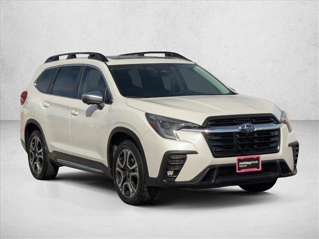 Used 2023 Subaru Ascent Limited w/ Technology Package AWD/4WD image 3