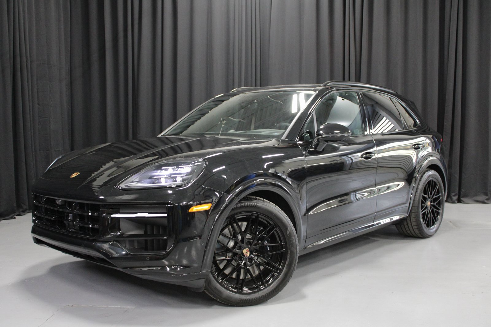 New 2026 Porsche Cayenne GTS image 1