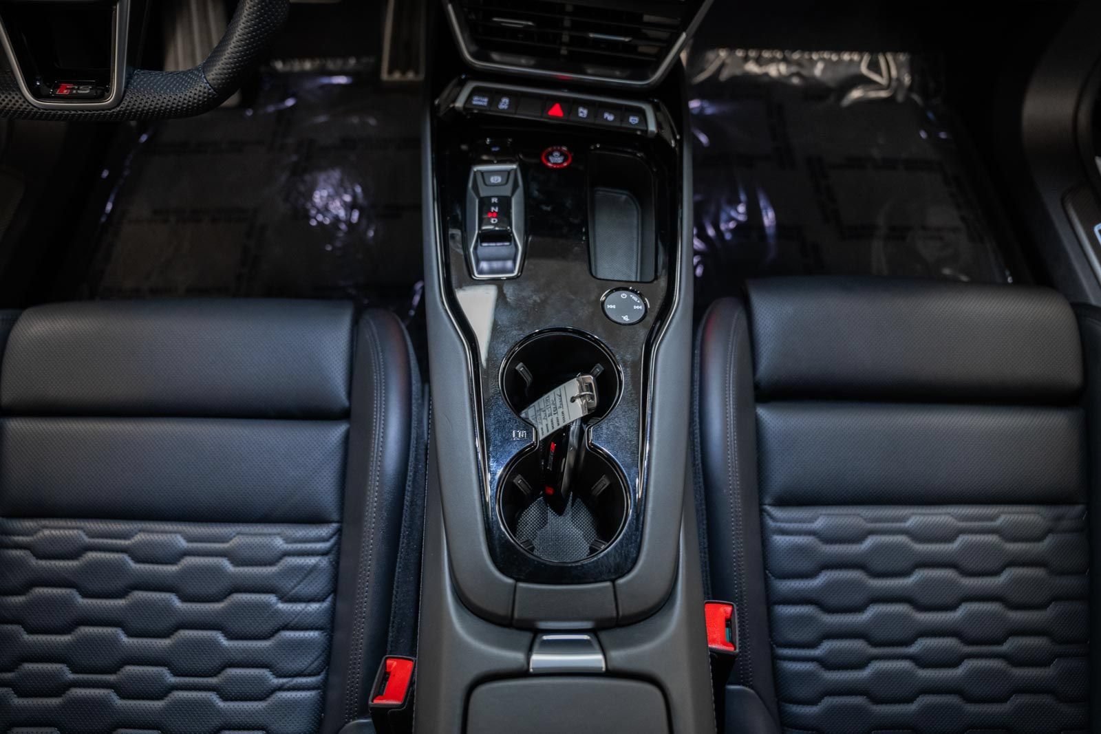 Used 2024 Audi RS e-tron GT w/ Carbon Performance Package AWD/4WD image 23
