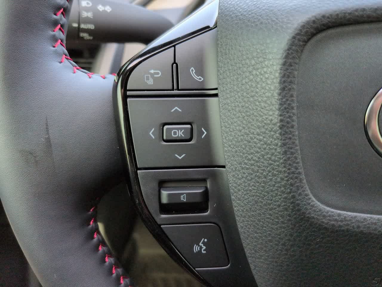 Certified 2026 Toyota Prius Plug-In Hybrid FWD image 24