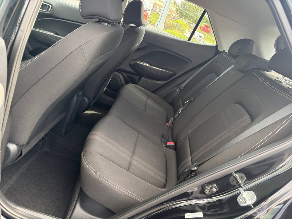 Used 2020 Hyundai Venue SEL FWD image 16