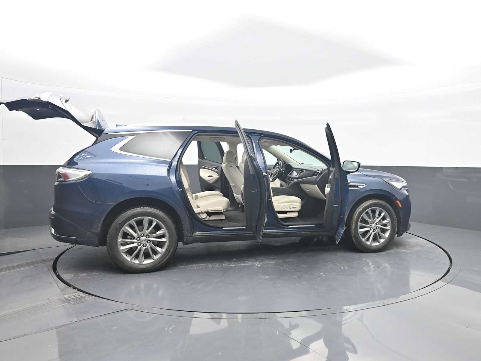 Used 2024 Buick Enclave Avenir w/ Avenir Technology Package AWD/4WD image 50