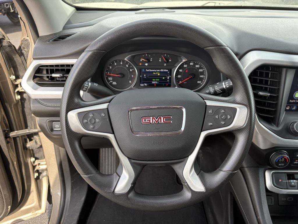 Used 2023 GMC Acadia SLE image 8
