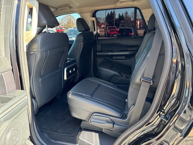 Used 2024 Ford Expedition XLT image 21