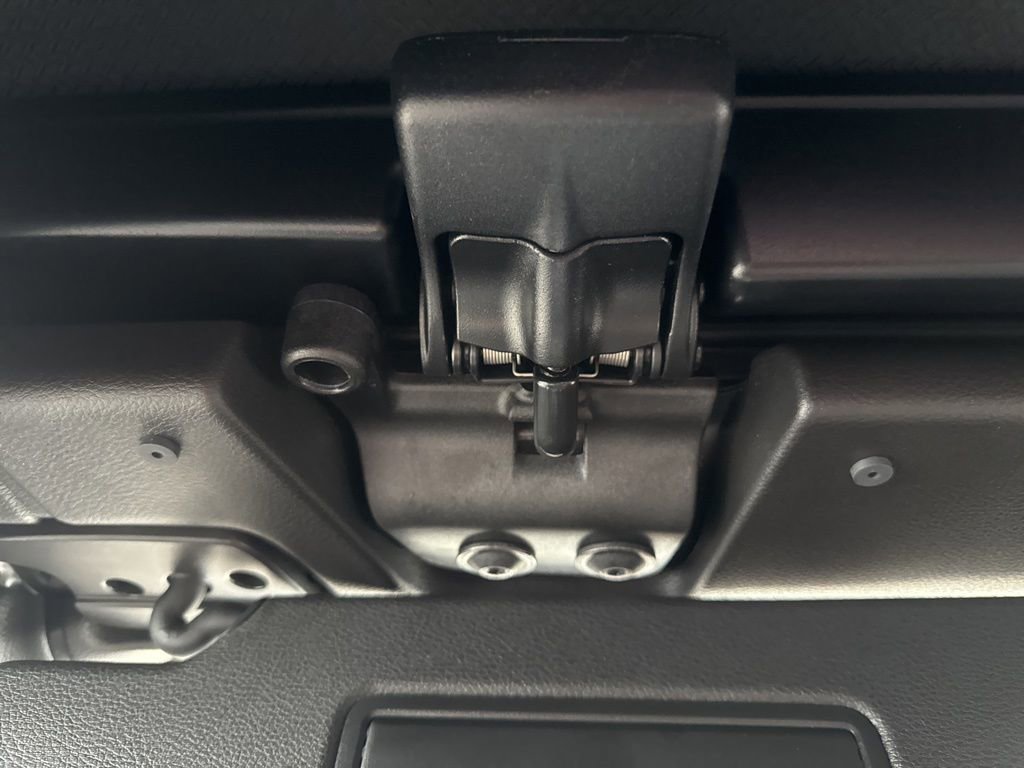 New 2025 Jeep Wrangler Unlimited Sahara AWD/4WD image 32