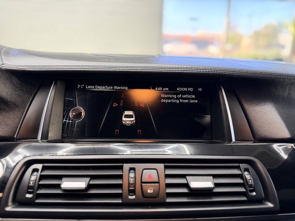Used 2015 BMW 550i Sedan RWD image 14