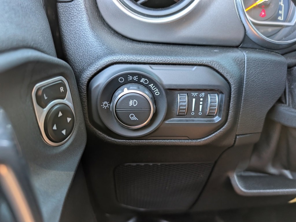 Used 2020 Jeep Gladiator Sport w/ Quick Order Package 24S image 34