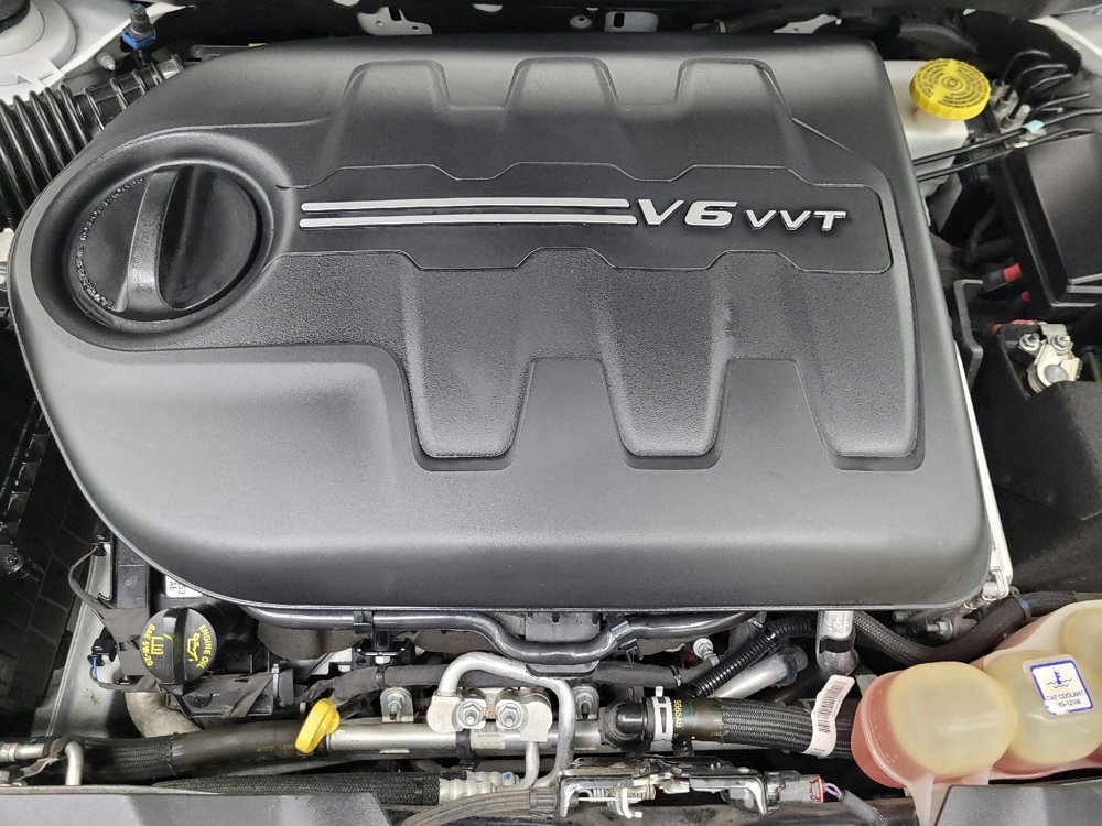 Used 2019 Jeep Cherokee Trailhawk w/ Cold Weather Group AWD/4WD image 30