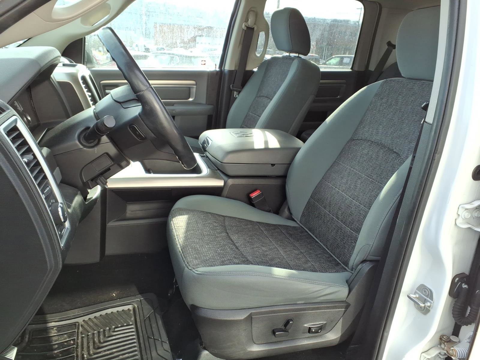 Used 2016 RAM 1500 Big Horn AWD/4WD image 9