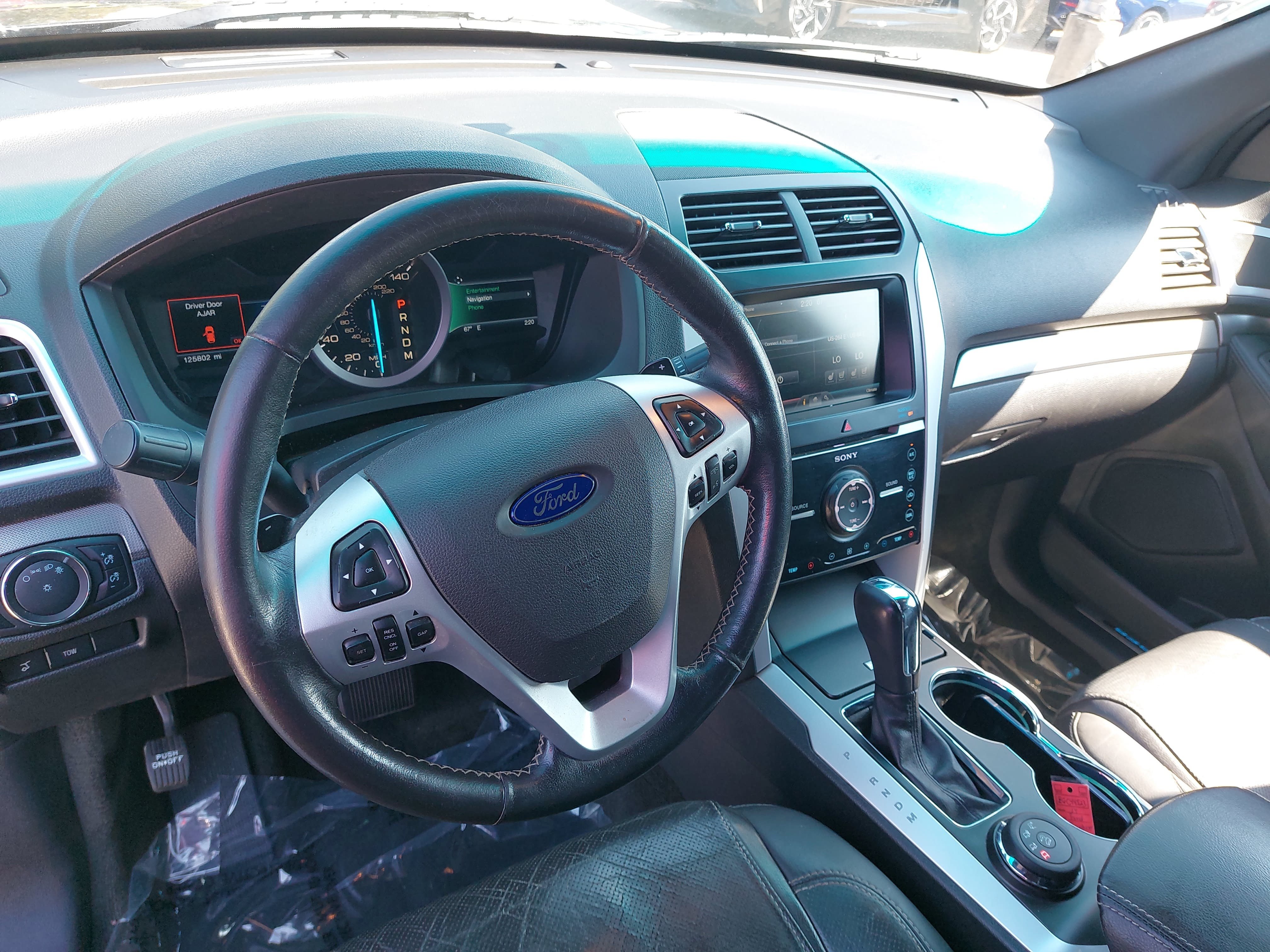 Used 2014 Ford Explorer Sport w/ Equipment Group 401A AWD/4WD image 17