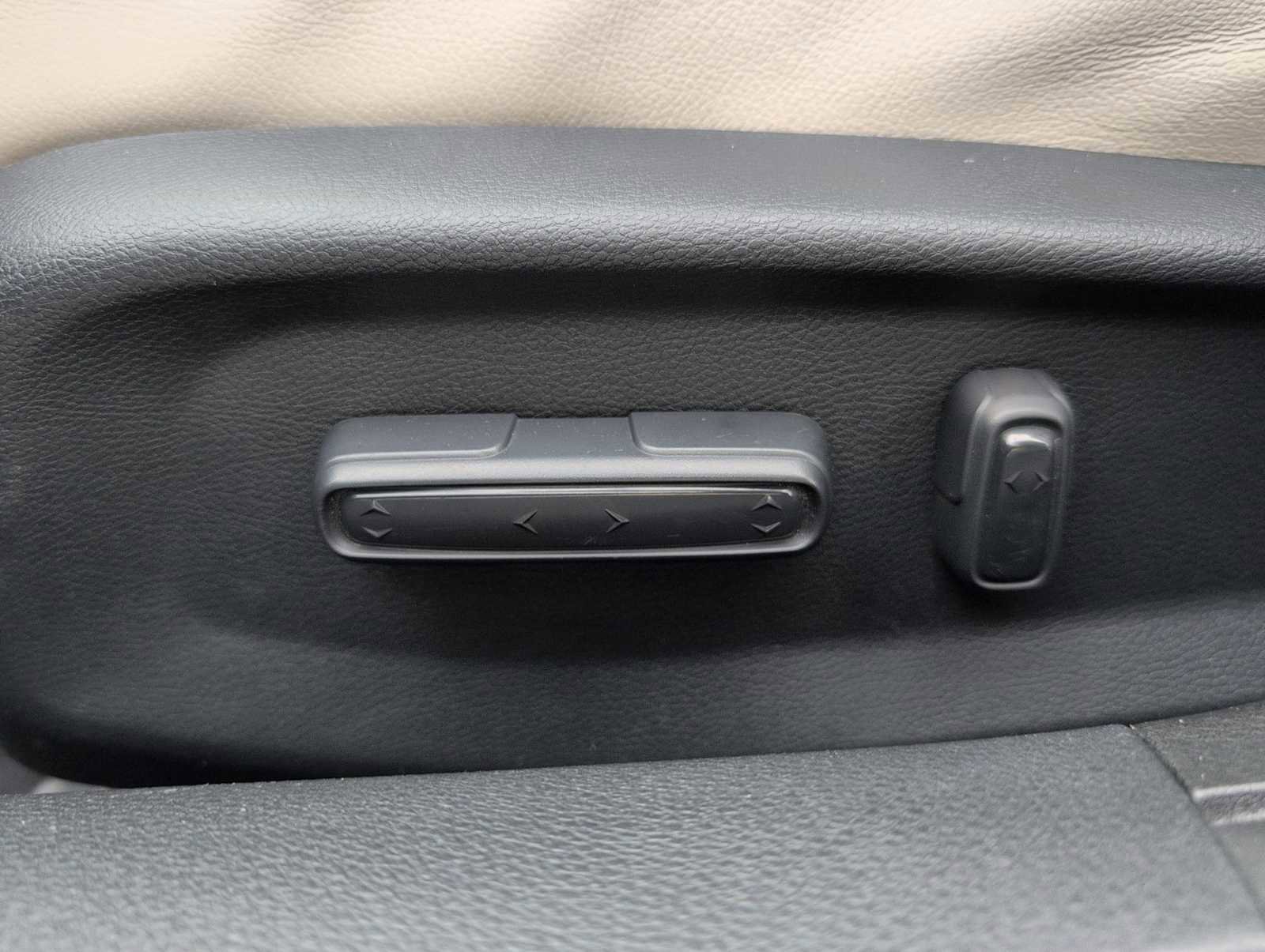 Used 2019 Honda Insight Touring image 17