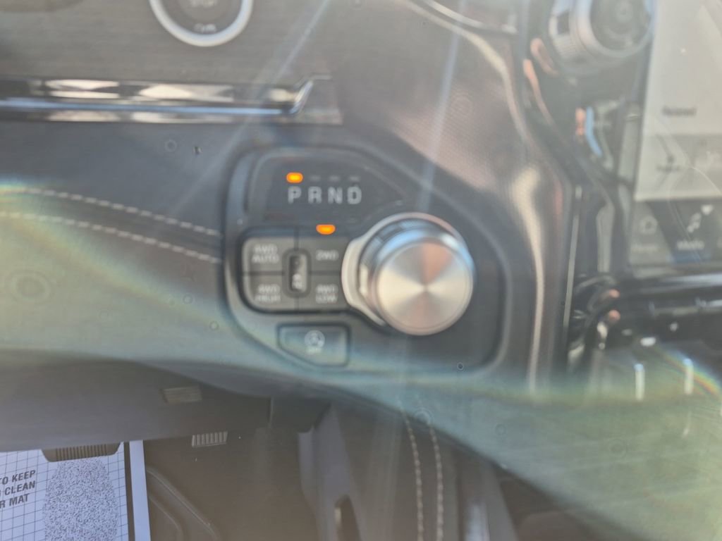 Used 2024 RAM 1500 Limited AWD/4WD image 18