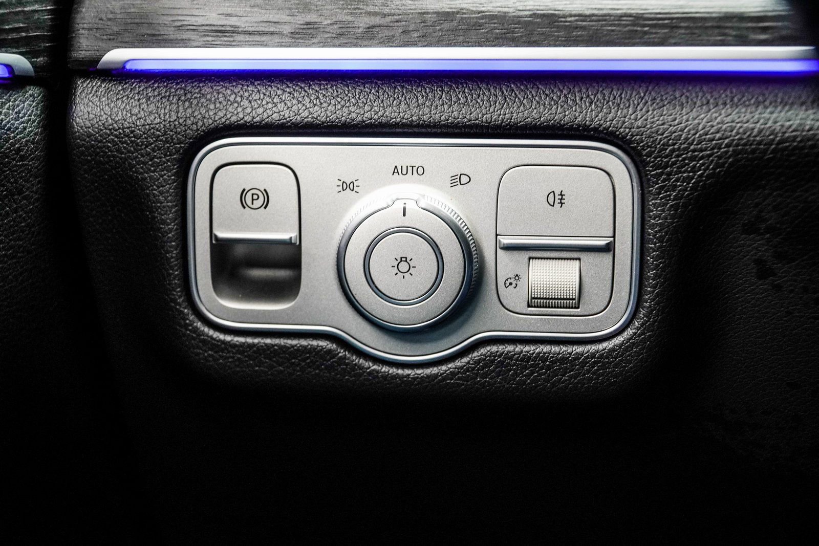 Used 2025 Mercedes-Benz GLE 450 4MATIC Coupe w/ Driver Assistance Package image 29