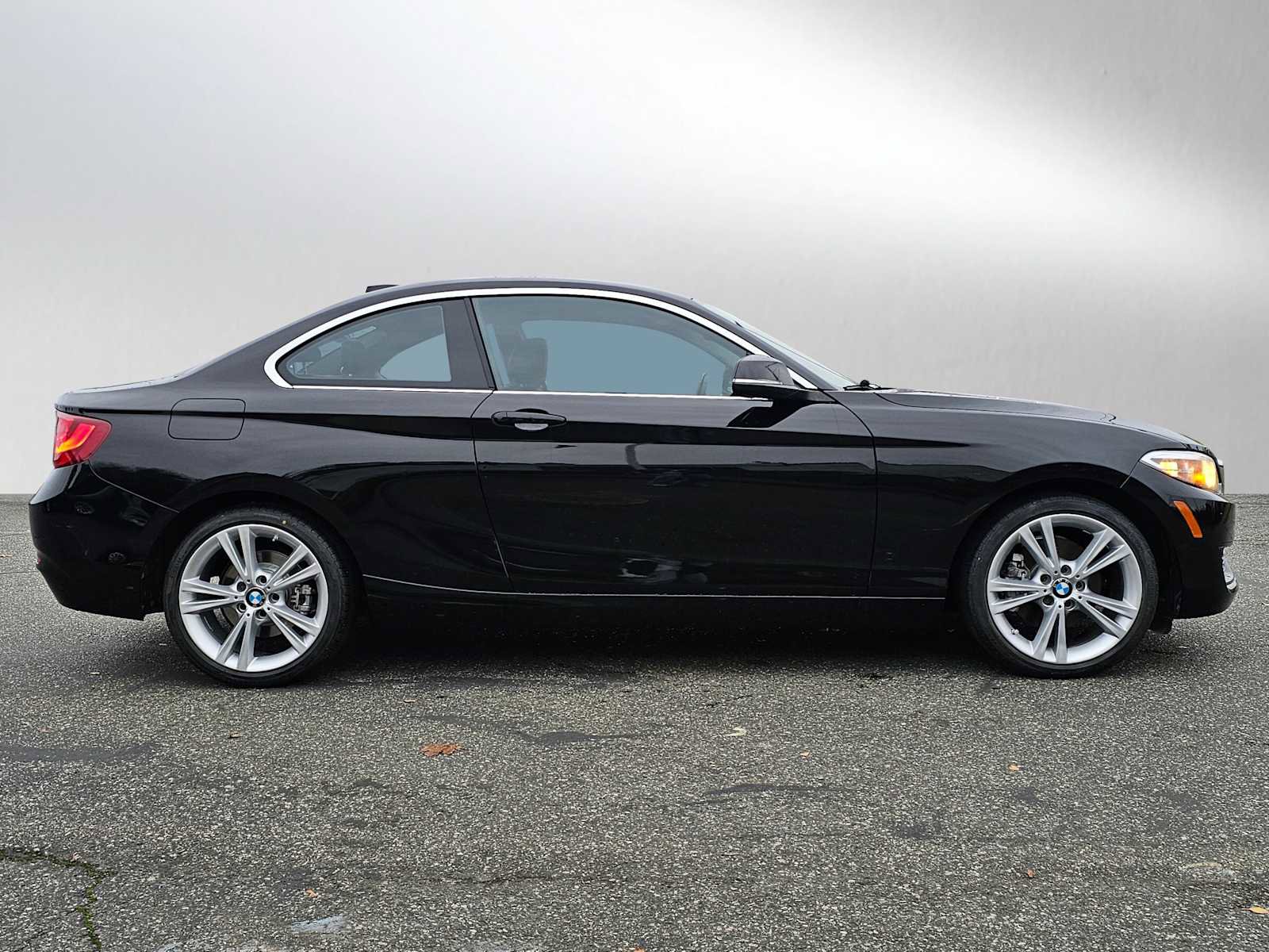 Used 2015 BMW 228i Coupe image 2