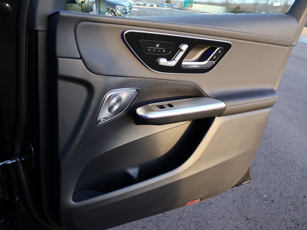 Used 2026 Mercedes-Benz GLC 300 4MATIC image 13