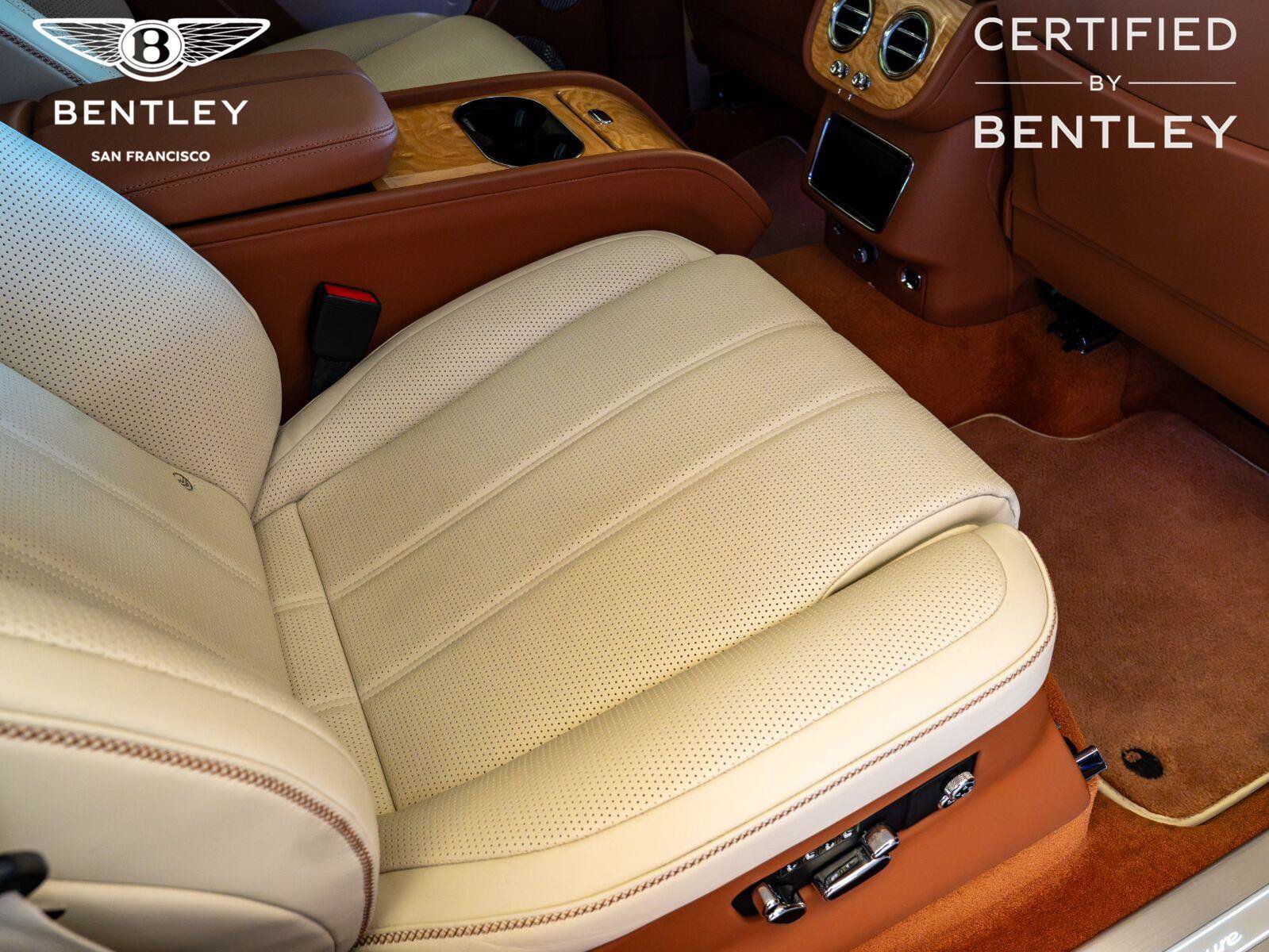 Used 2024 Bentley Bentayga AWD/4WD image 30