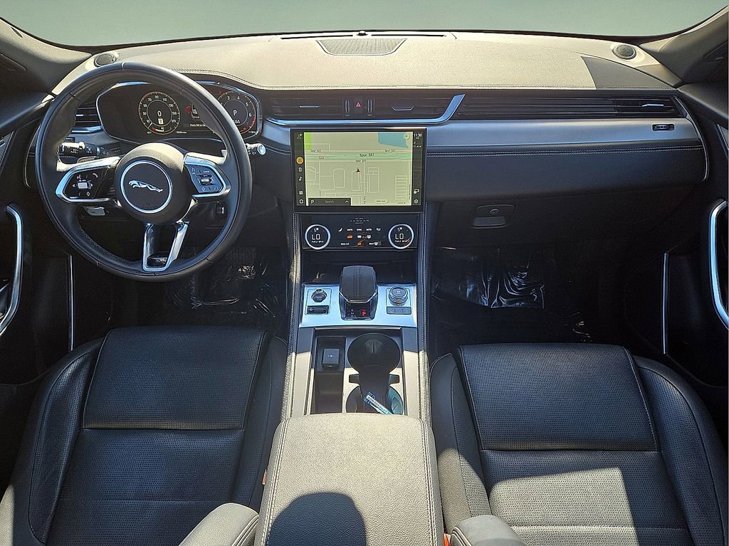 Used 2024 Jaguar F-PACE R-Dynamic S image 16