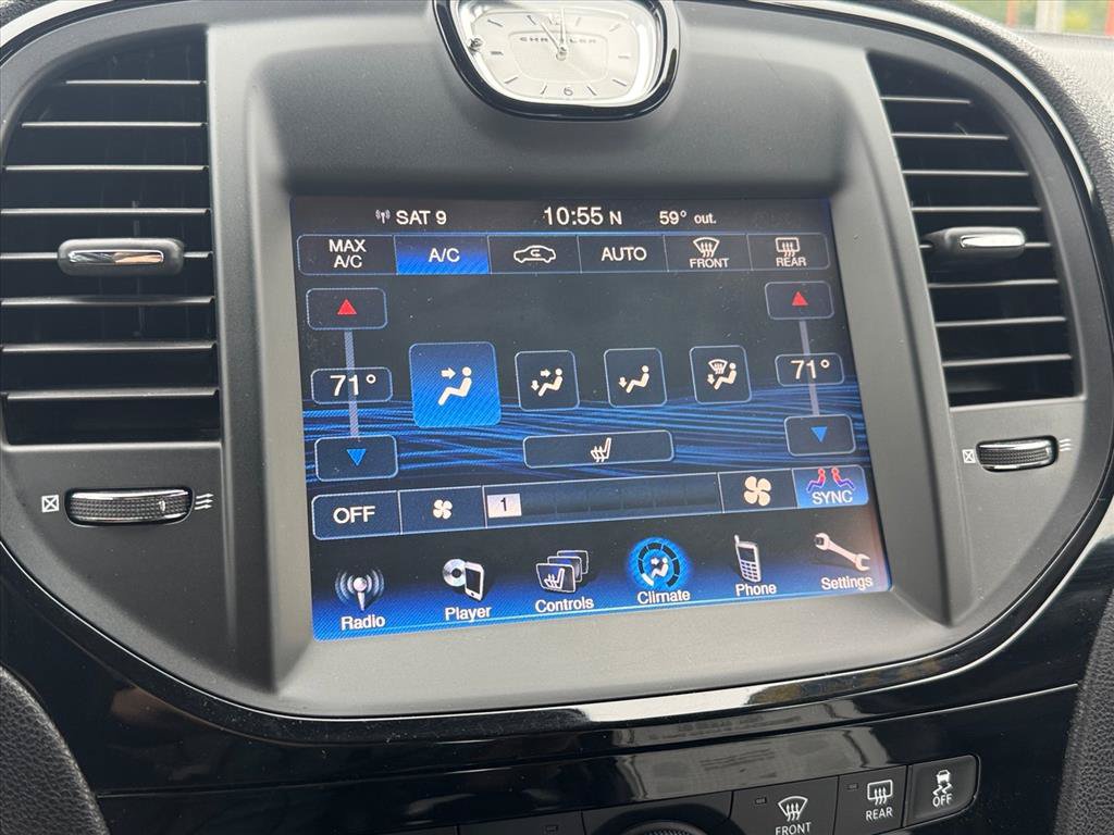 Used 2014 Chrysler 300 S AWD/4WD image 22